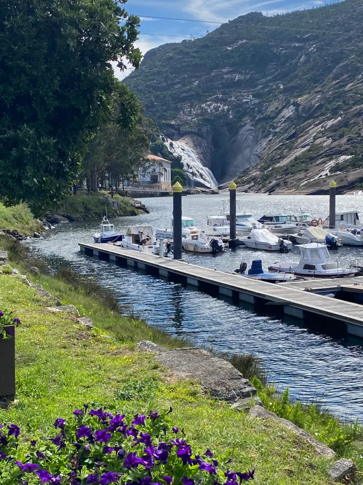 tour選的點真的很漂亮，巴士司機技術也很好。