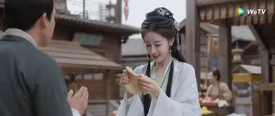 白日提燈硬看中