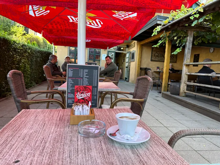 我在這家餐喝咖啡