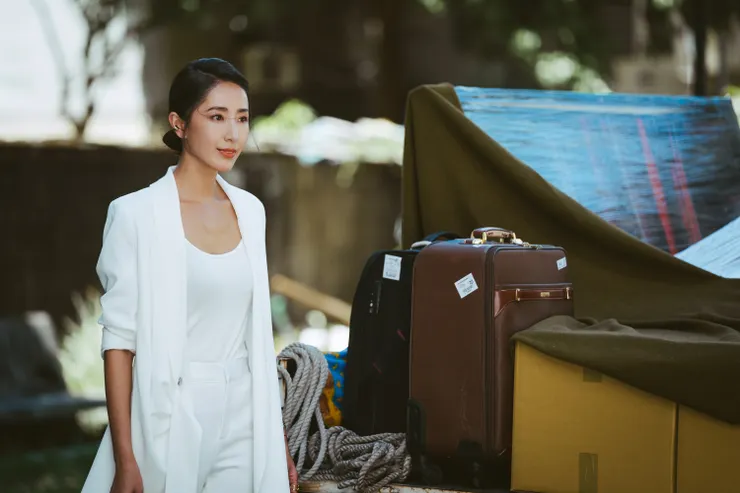 隋棠在戲中飾演空姐林夢,在每個人的眼中都有著不同的樣貌。CATCHPLAY提供