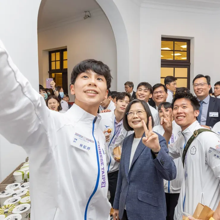 時任總統蔡英文於2023年10月12日接見我國參加「第19屆杭州亞洲運動會」代表團。圖片來源：蔡英文/Facebook