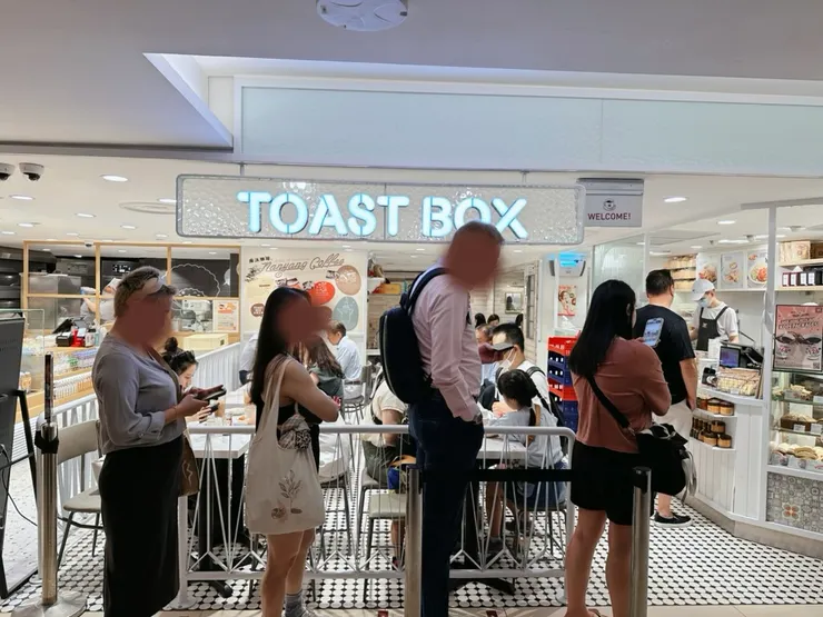 才早上8點就大排長龍