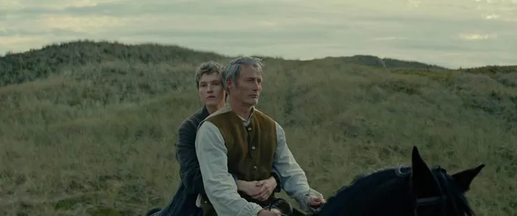 或許未來依舊跌宕起伏，但是此刻有了彼此