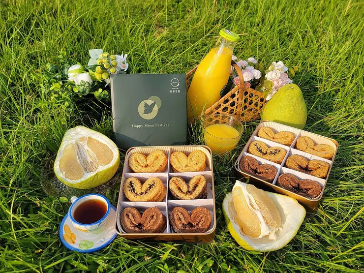 中秋禮盒推薦│日初芝稻蝴蝶酥 時尚人氣宅配團購美食 手工餅乾奶香濃嘎嘣脆@水靜葳環遊世界366天