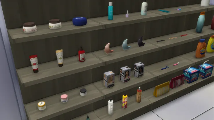 轉彎後便是不能吃的貨品。