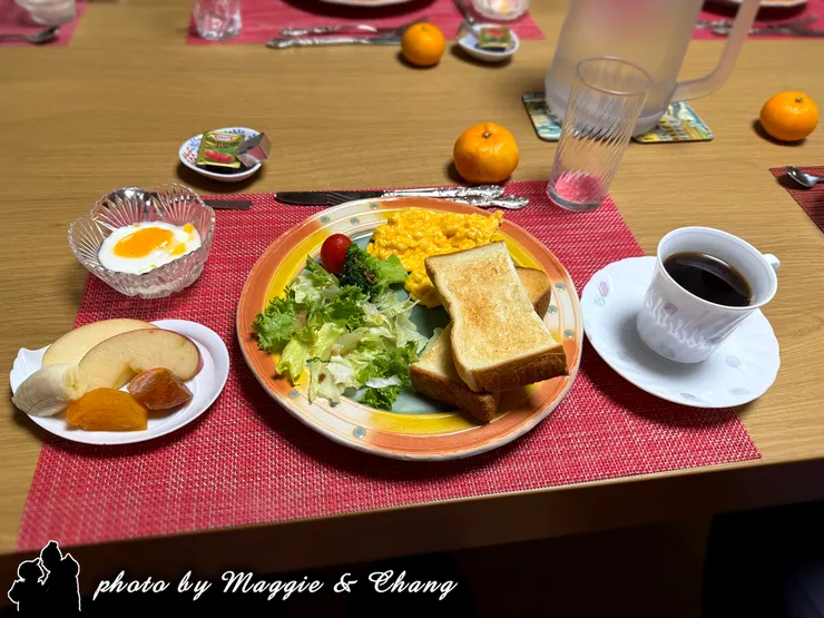 用色自然、簡潔舒服，呈現旅程的第一份能量