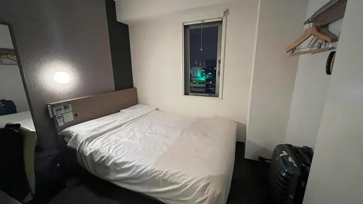 房間雖然小，但沒有APA這麼小。