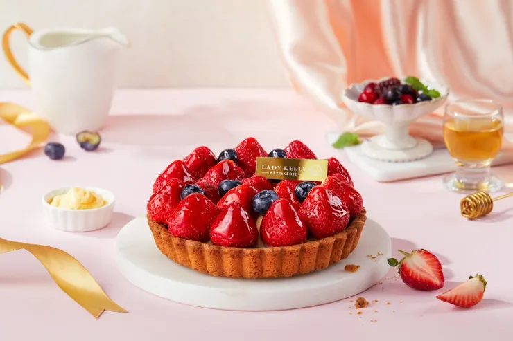 圖說：草莓塔上豪邁的將大湖草莓堆成小山，一點也不手軟，超級過癮！（資料來源：LADY KELLY）