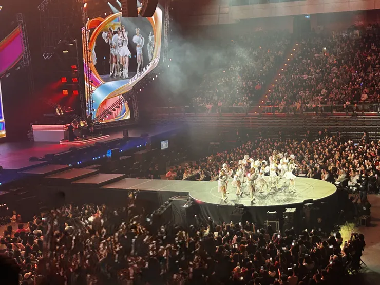 演唱我最愛的HONEY