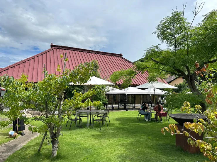 Akiusha是當地160年的老宅建築改建的餐廳