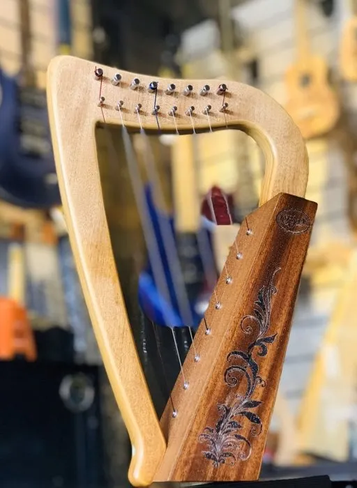 可以站立的8弦小豎琴