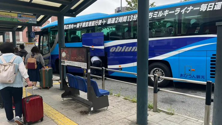 司機也會幫大家處理行李。