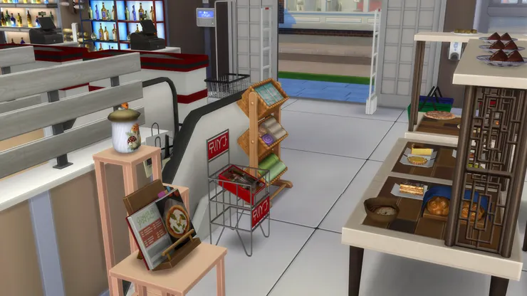 本來不打算放這堆東西,但想讓大家體驗一下香港超市的擠迫感。我不會說澳門的超市很寬敞,但香港的超市只要有一吋空位,都會用來放貨物。