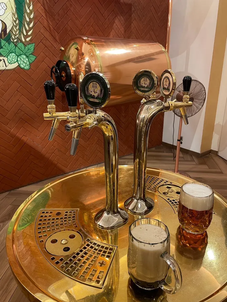 等待區就先給你啤酒喝！