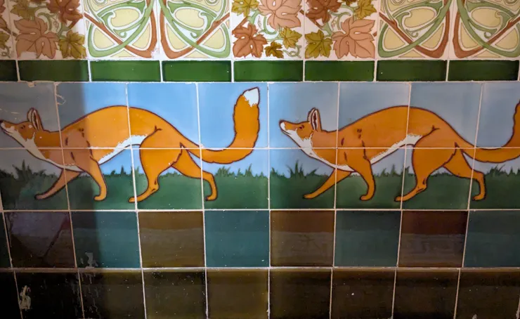 很喜歡二樓某空間的狐狸壁磚(攝於2025年)