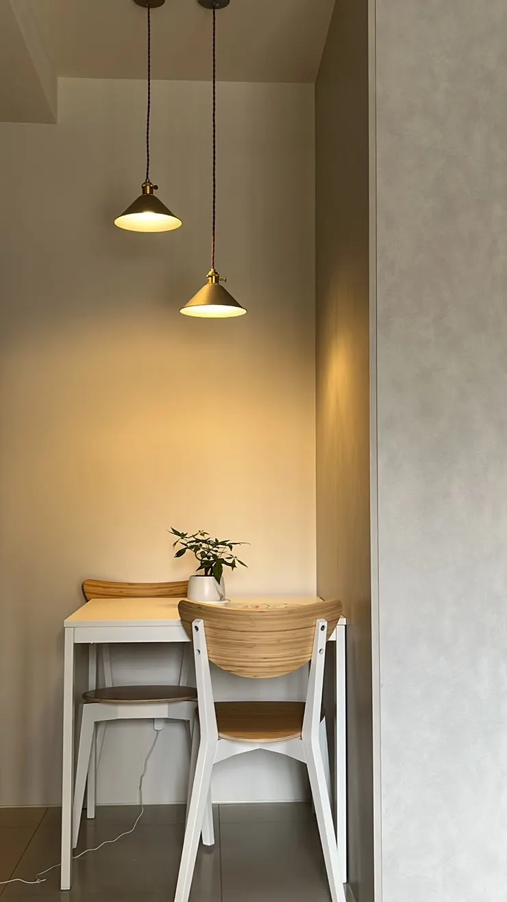 IKEA 延伸餐桌(可至120CM)和餐椅。