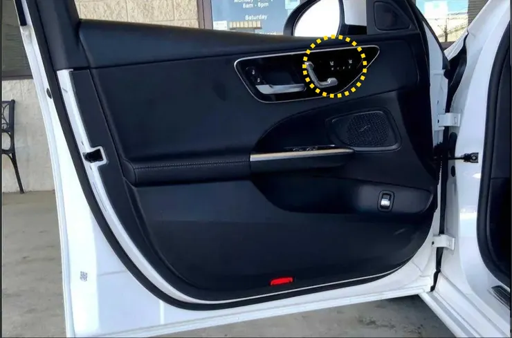 2024 BENZ C300價錢