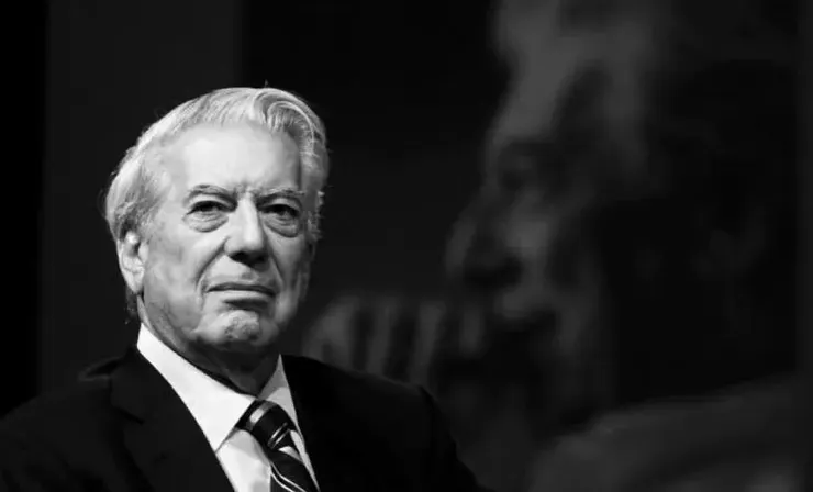 公認是拉丁美洲最重要的小說家和散文家之一