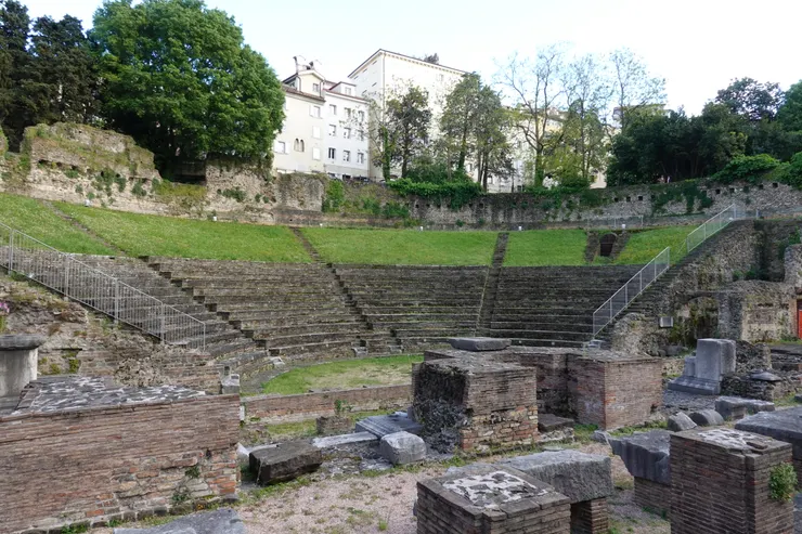 的里雅斯特羅馬劇場遺跡(Roman Theatre of Trieste)