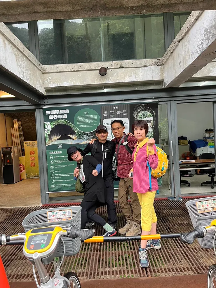 巧遇住新北的同學賢伉儷