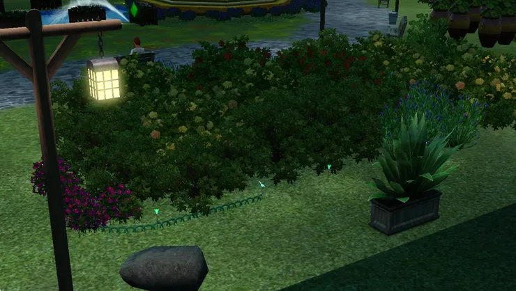 看來像螢火蟲在花海中飛舞。