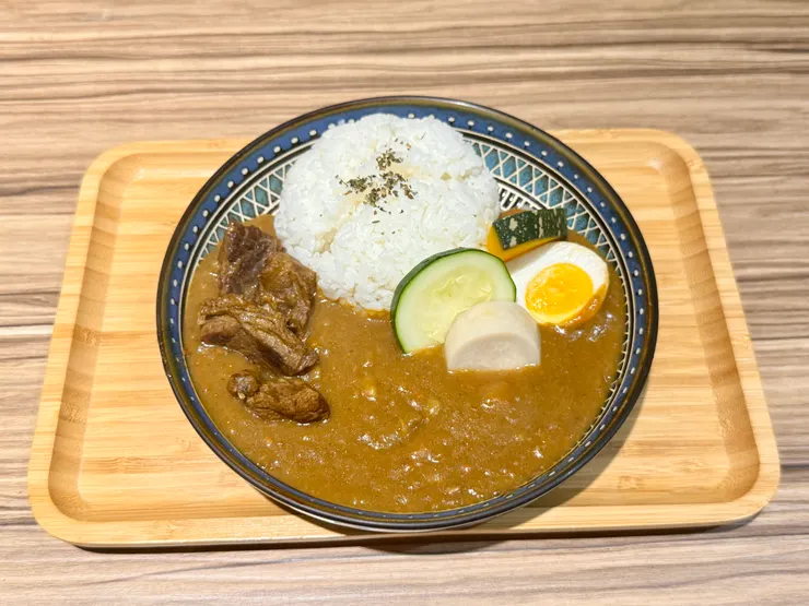 燉很久n² 牛肉咖哩飯   180元