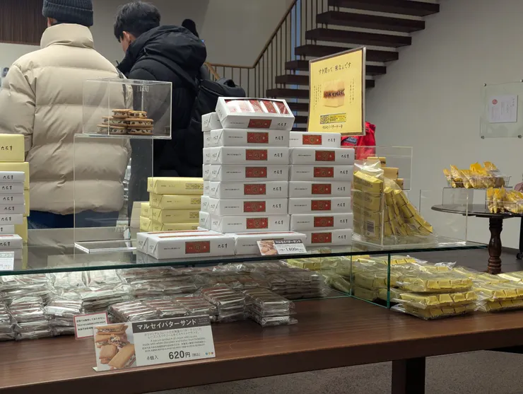 很多很多的夾心餅