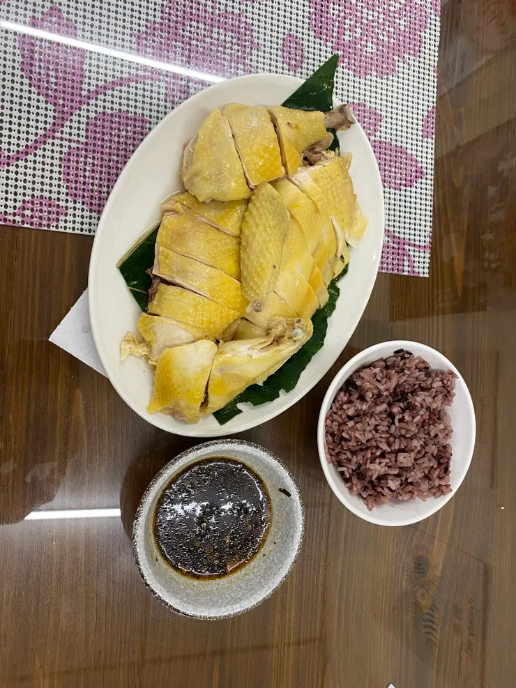 鮮嫩多汁的玉米🐔、黑米飯