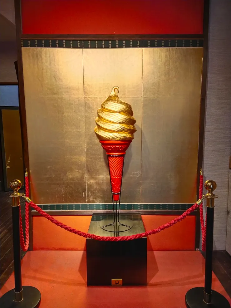 金箔冰淇淋是金澤相當有名的甜點,不過我當天很理智,沒有點來吃