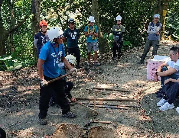 ▲施作活動前說明工具使用安全注意事項