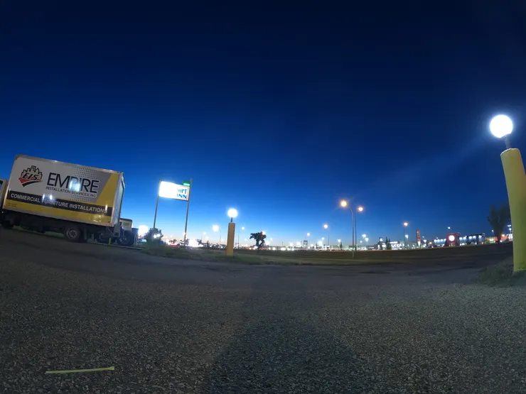 傍晚的大草原城