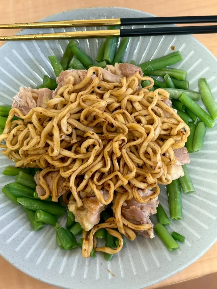 食米不知米價，我只知道現在日本米很貴，所以都吃麵~