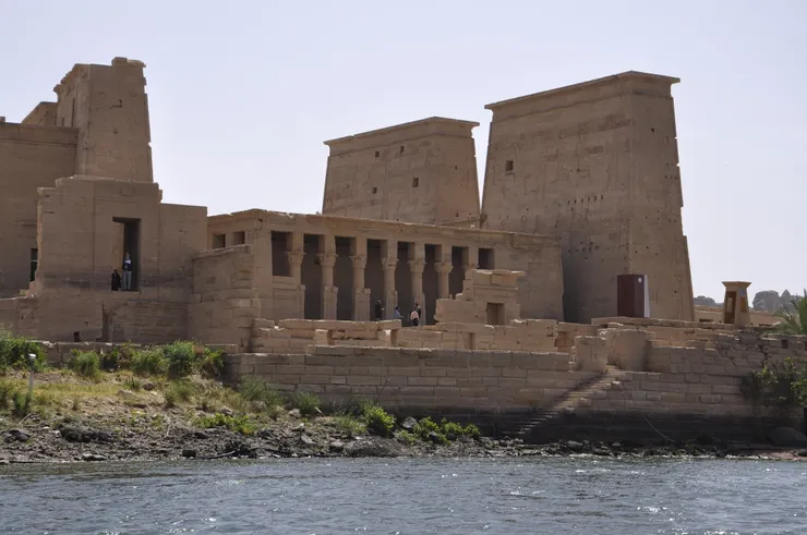 位於阿吉爾基亞島島上的菲萊神殿