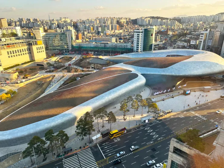 百貨公司頂樓往下看