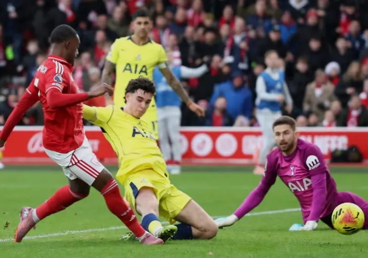 赫臣奧度爾射入空門助諾定咸森林領先1:0