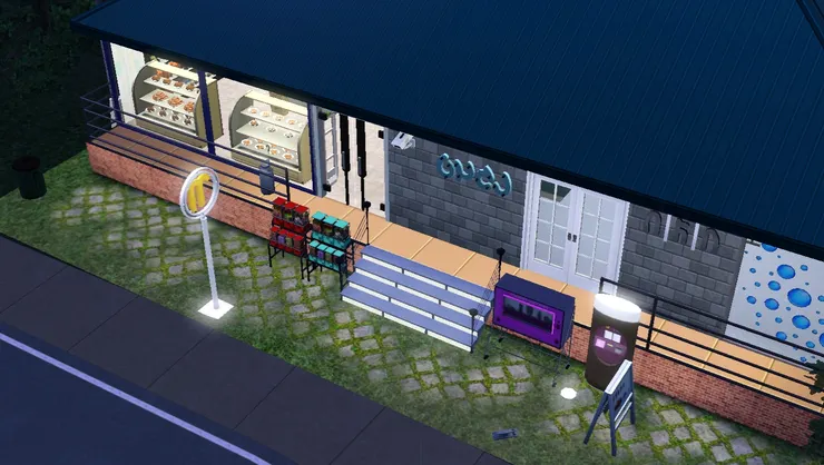 晚上開了燈便是這樣子。