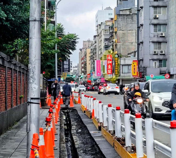 前路崎嶇也不怕