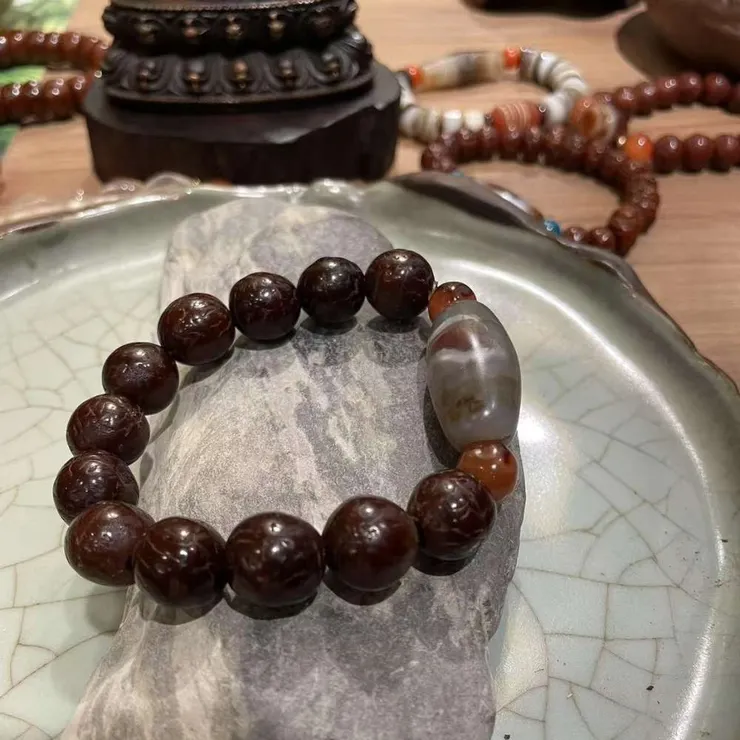 藏傳纏絲瑪瑙（孤品：特殊眼）與鳳眼菩提