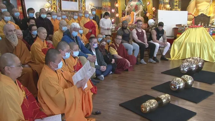 有三位世界大力士参加了提拿金刚杵的测试 （Rambo Tsemang 拍摄）