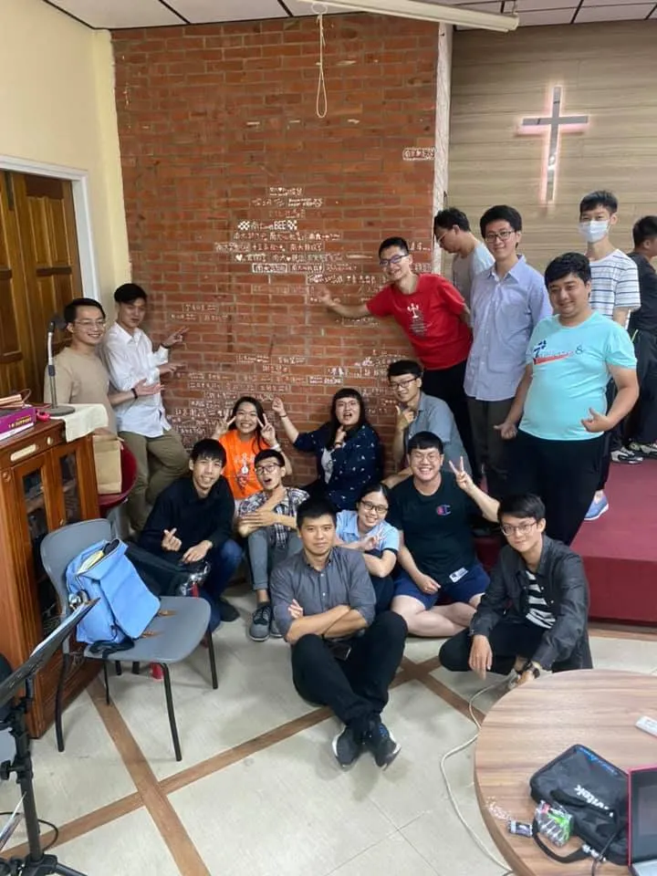 2020年的畢業禮拜，熟悉的成大簽名角落。