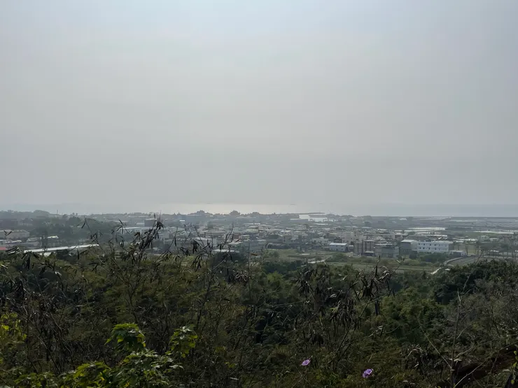 下午三點，沒夕陽可看，而且超級熱