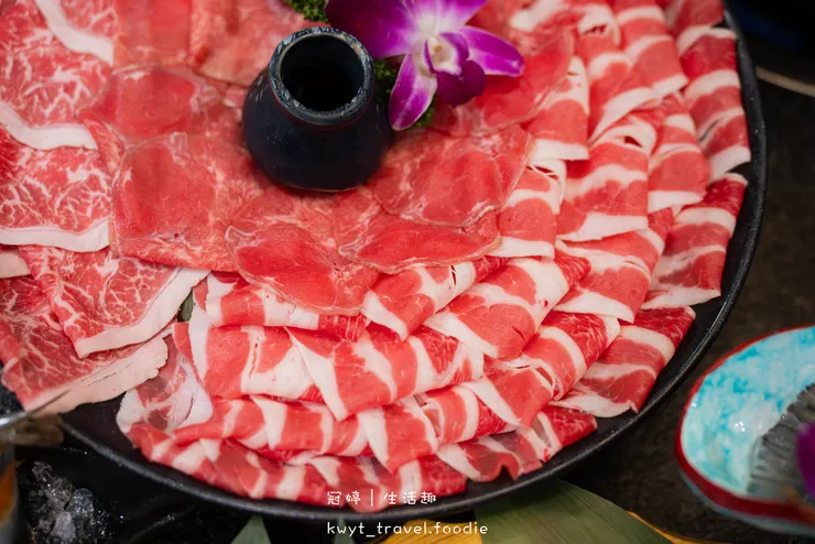 【泰滾泰式火鍋桃園店】當月壽星幾歲就送幾隻蝦!桃園火鍋推薦,