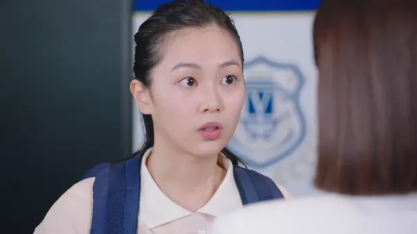 郭柏妍飾演賴嘉詠 (Bella)