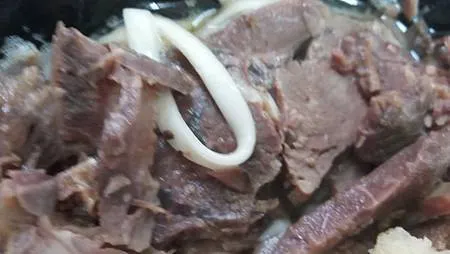 [台北美食]中國文化大學校園人氣很夯的牛肉拌麵、各家媒體報導