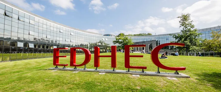 EDHEC商學院是法國五大商學院之一, 其中以金融領域見長