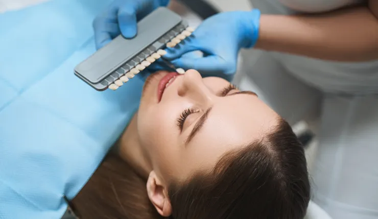 牙齒缺角好煩惱？全瓷美白貼片拯救你！｜麻糬聊聊