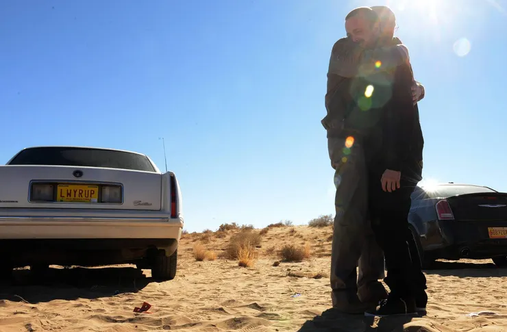 看到這幕我心都涼了，我認為觀眾已知資訊＞角色已知資訊的設計非常神。圖片來源自IMDb《絕命毒師》