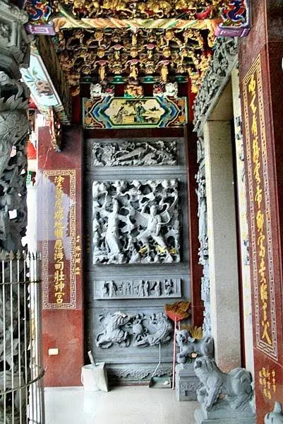 浮雕及交趾陶技術精良（圖片截圖於網路）