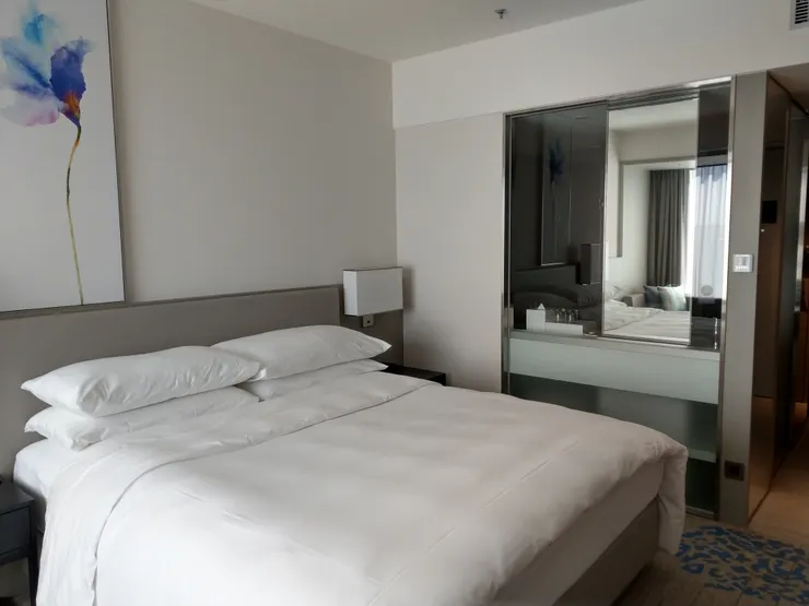 台北國泰萬怡酒店的房間我和儒儒都很滿意!