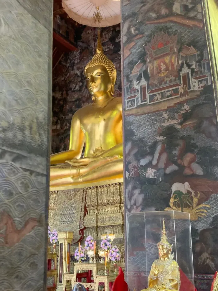 蘇泰寺內的壁畫很精緻